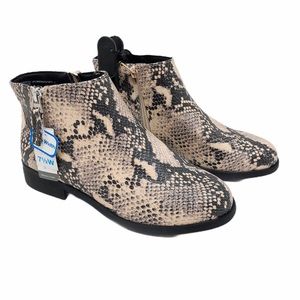 (SH-193) Time And Tru Snakeskin Zipper Boots 7.5W